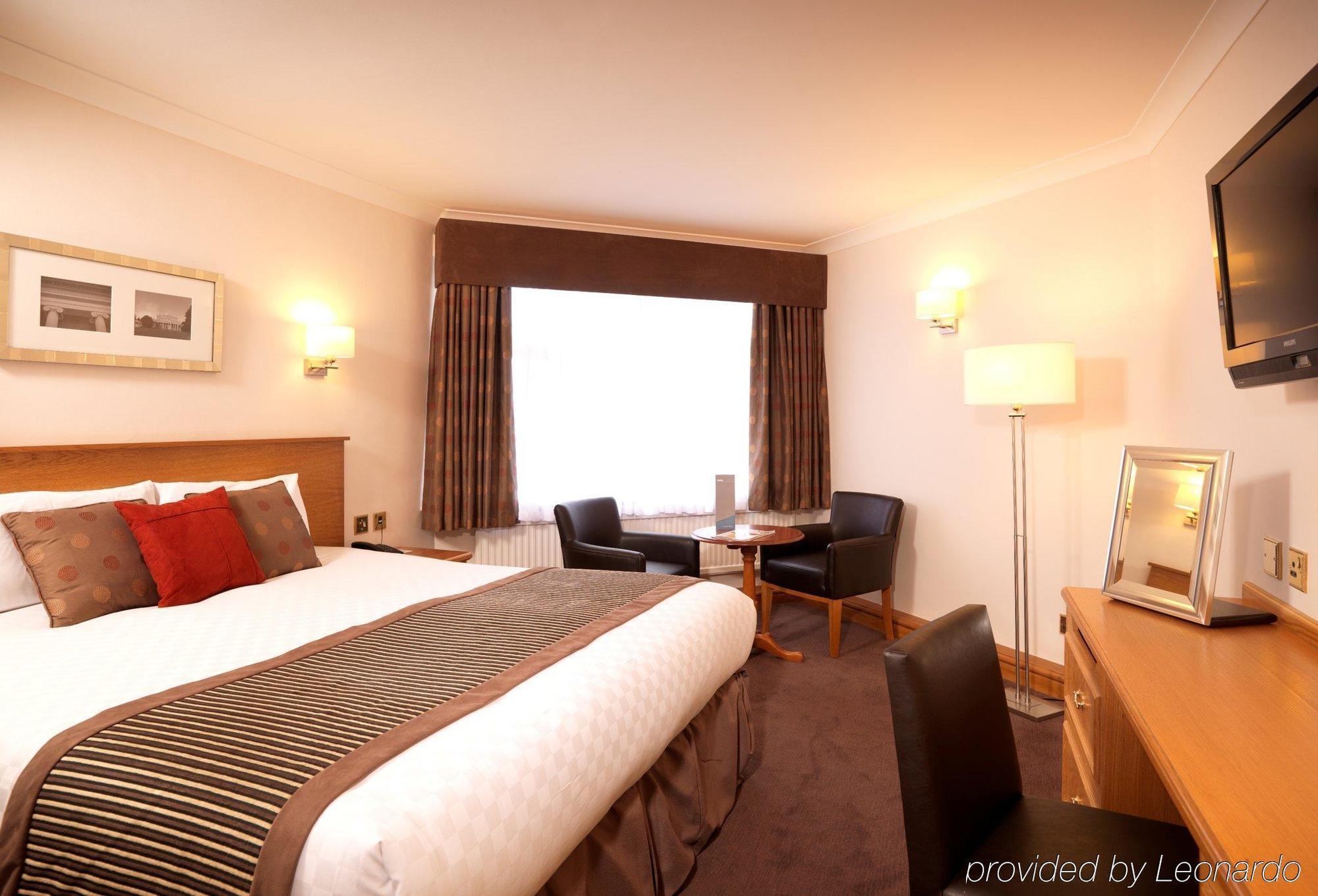 Leonardo Hotel Cheltenham Oda fotoğraf